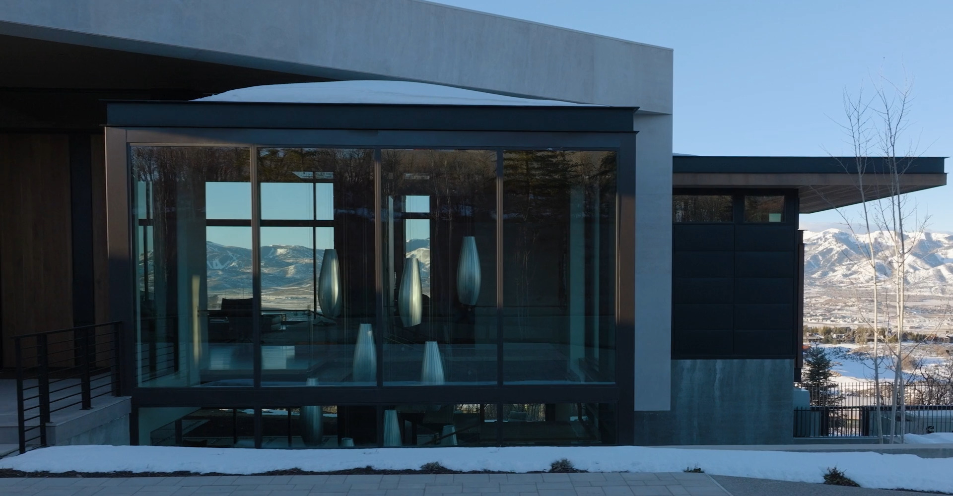 Aluminum_alloy_doors_and_windows_dealer