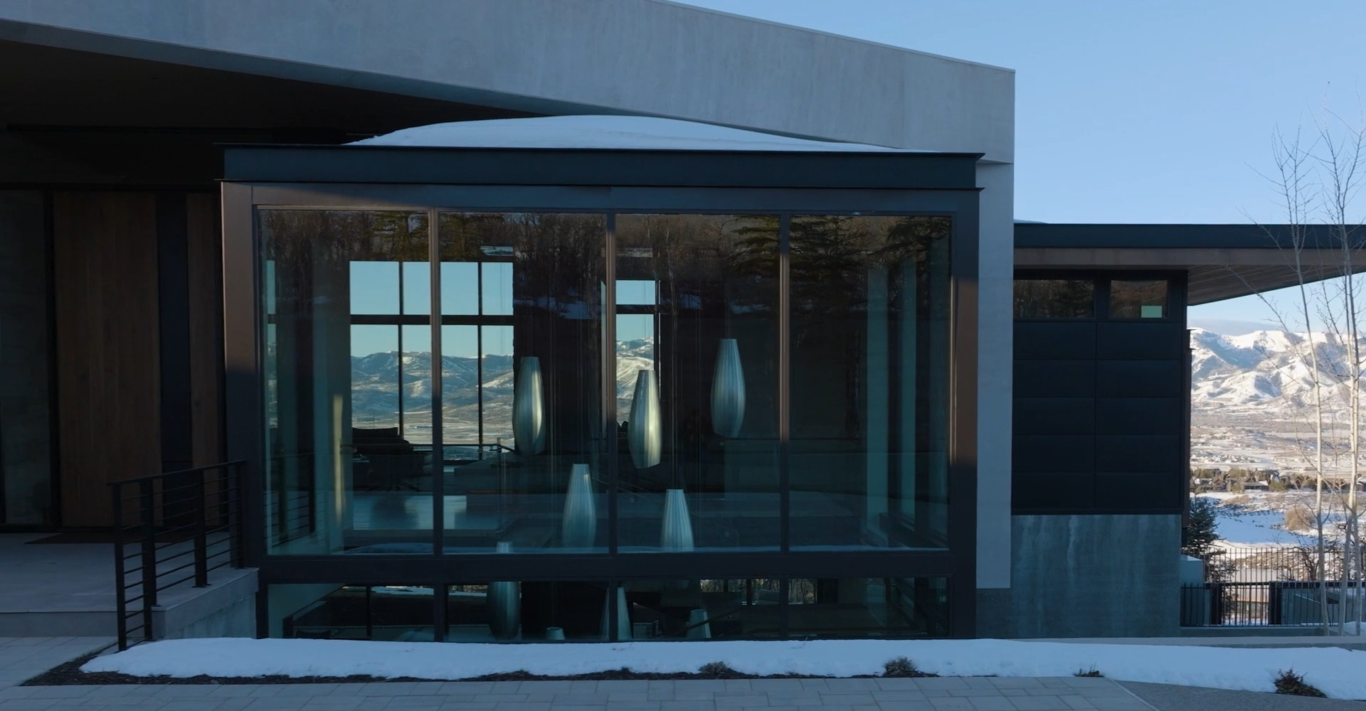 Top_10_aluminum_alloy_doors_and_windows_accessorie
