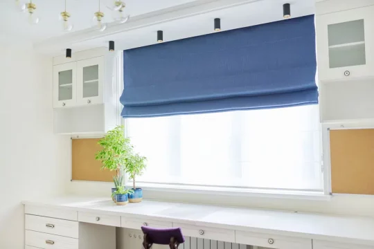 Commercial_aluminum_alloy_window_frame